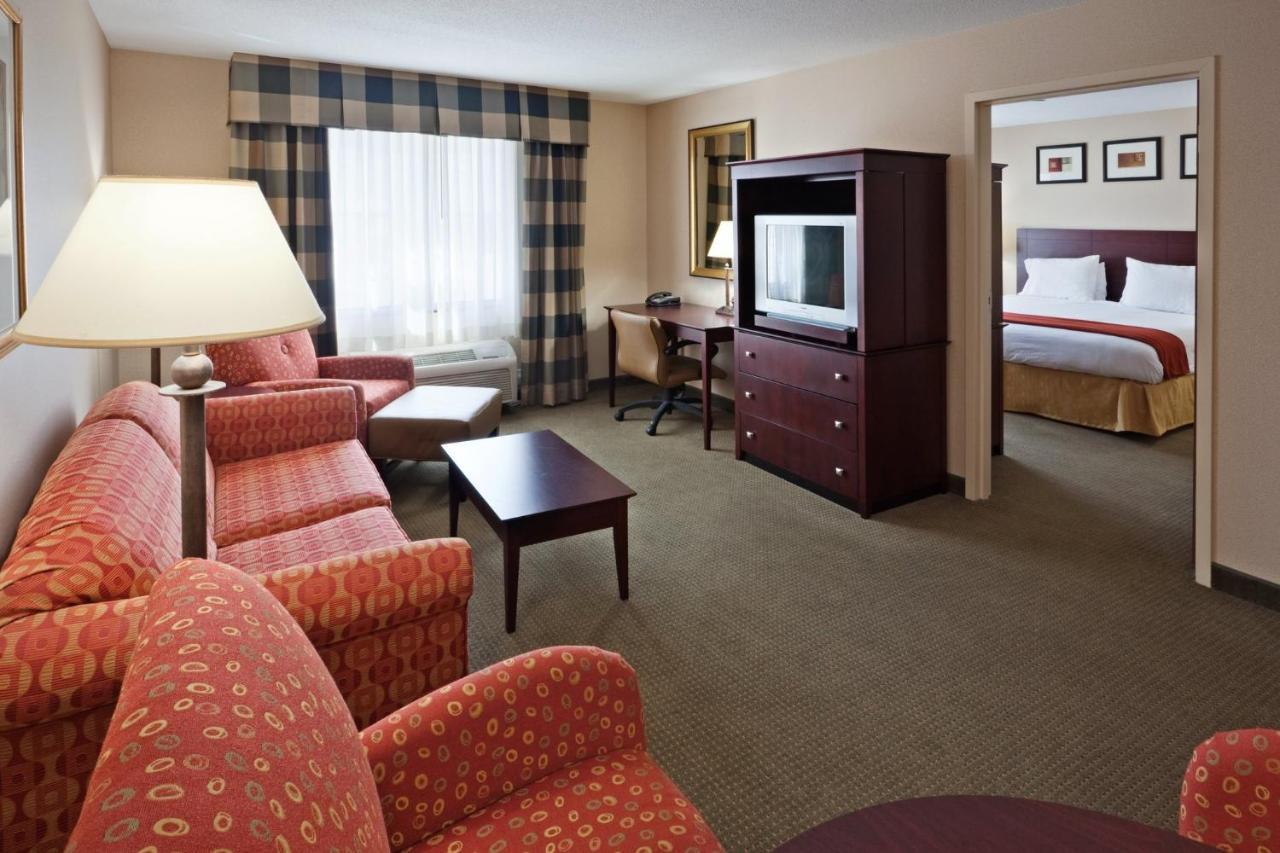 Holiday Inn Express Hotel & Suites Freeport By Ihg Exterior foto