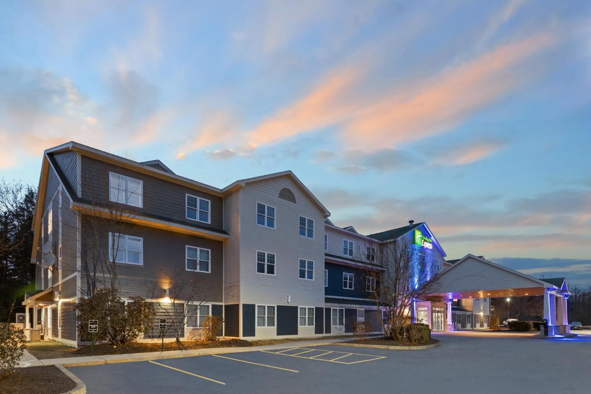 Holiday Inn Express Hotel & Suites Freeport By Ihg Exterior foto